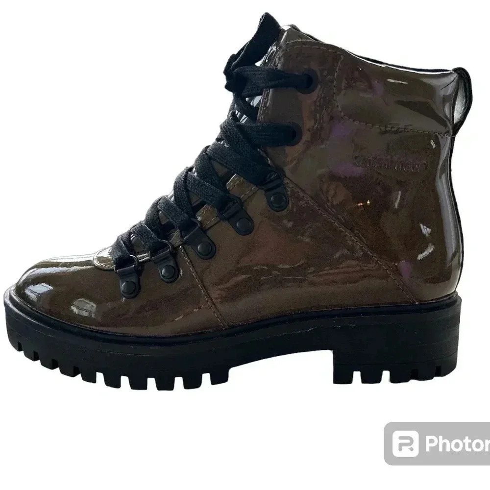 Cougar Nash‎ Waterproof Hiker Boots Stone Crinkle Patent Sz 6